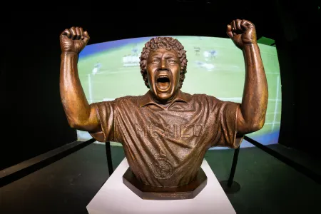 Legends : The Ultimate Football Experience