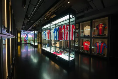 Legends : The home of football